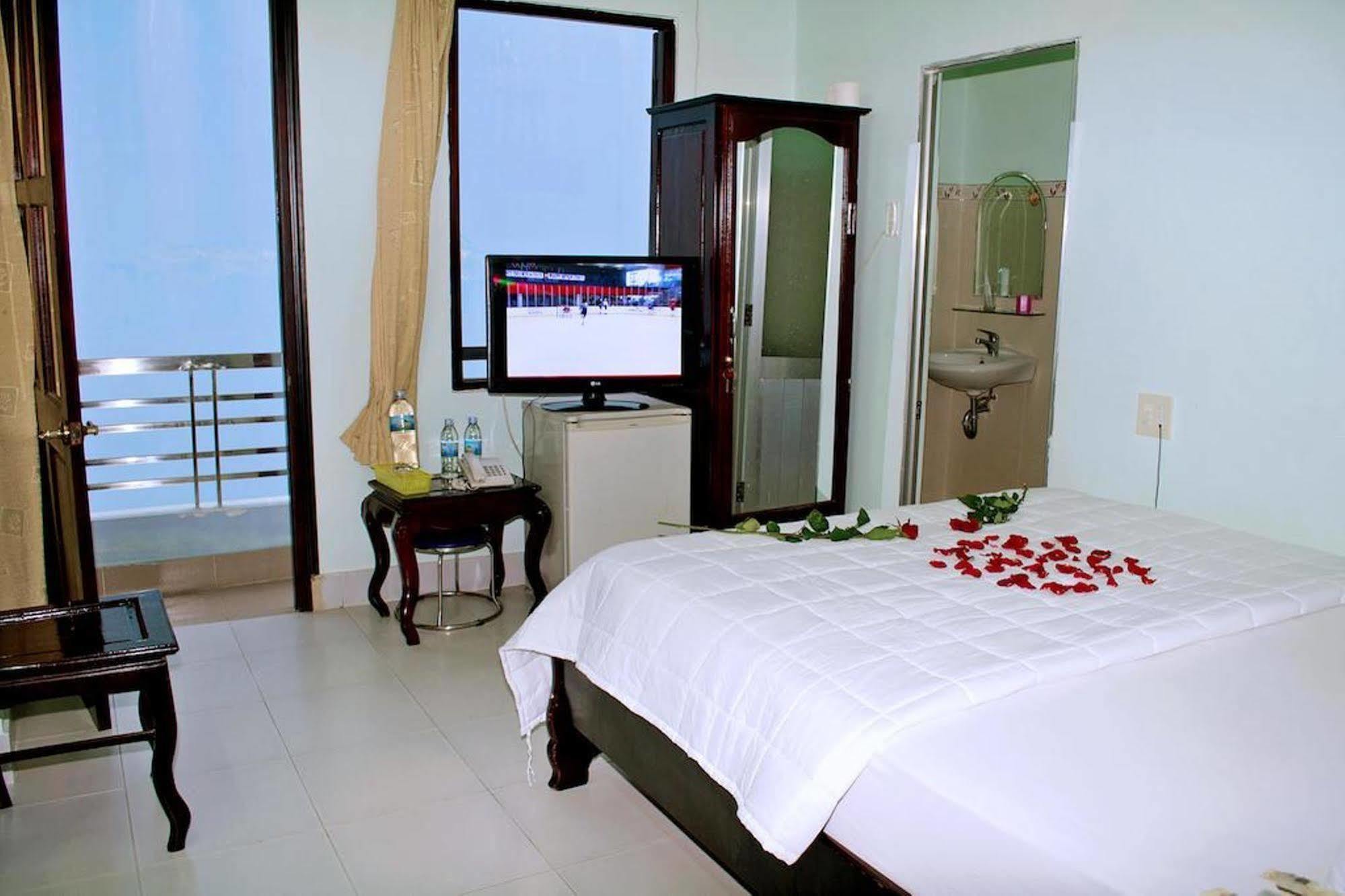Ht3 Hotel Nha Trang Exterior photo